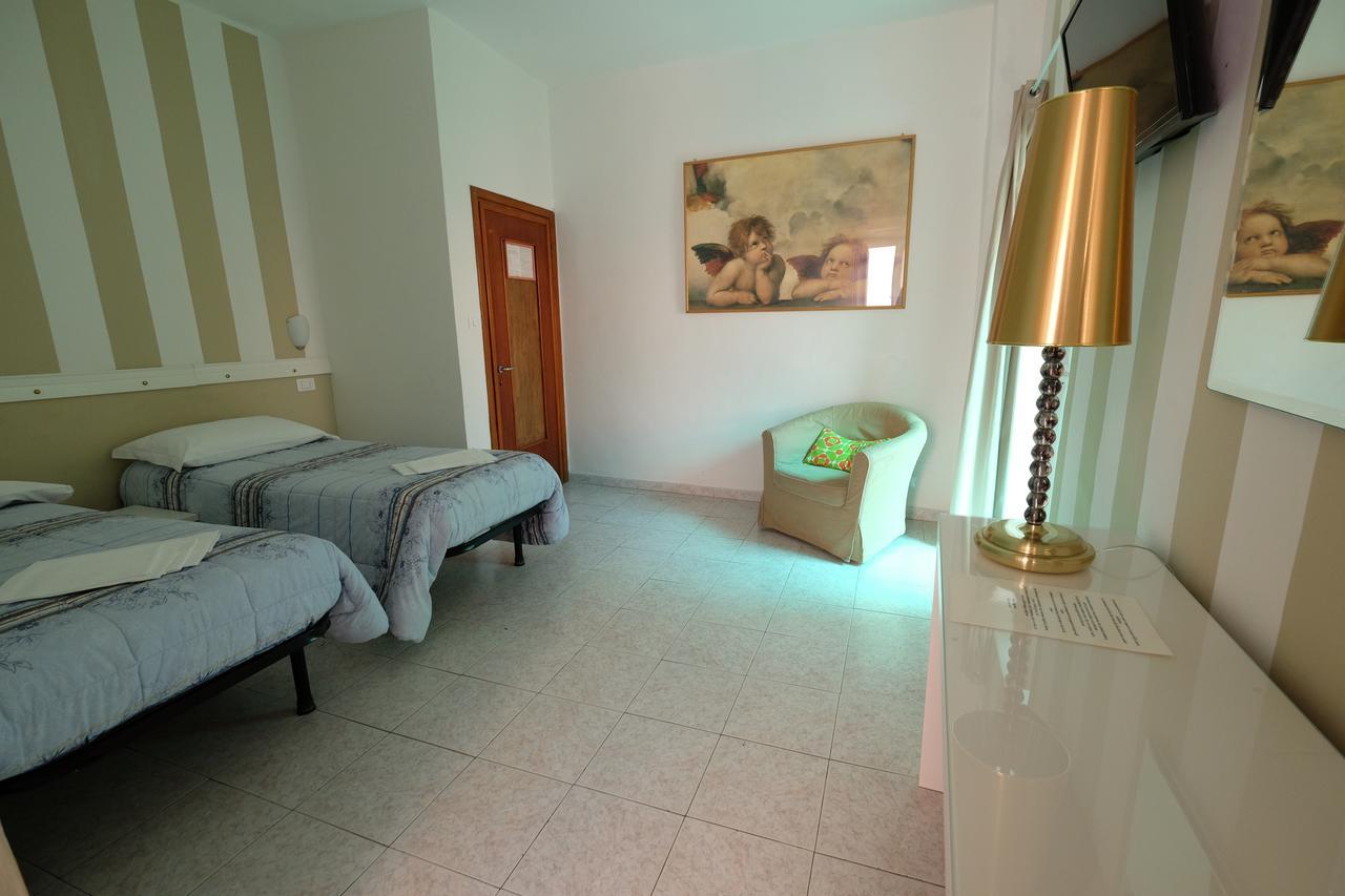 Costa Hotel 2*